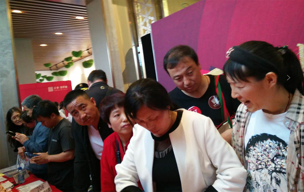 正業(yè)翡翠城首次開盤熱銷2.8億，火爆場面震驚葫蘆島樓市(圖4)