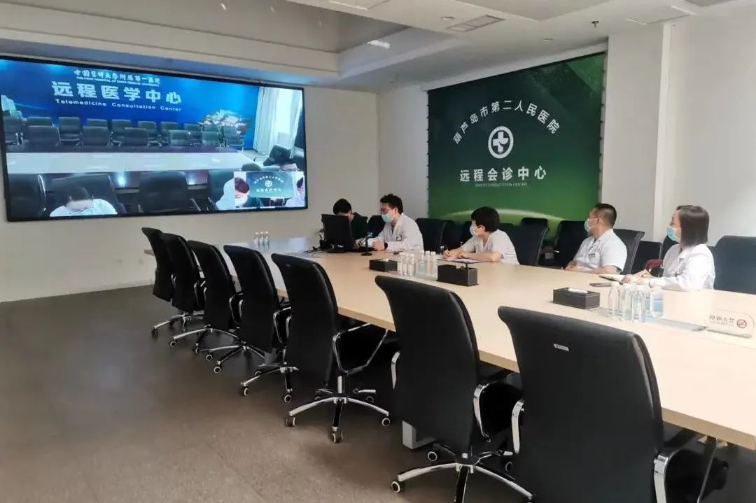 全省首家！中國醫(yī)科大學附屬第一醫(yī)院專家來“查房”，家門口享國內(nèi)優(yōu)質(zhì)醫(yī)療資源！(圖6)